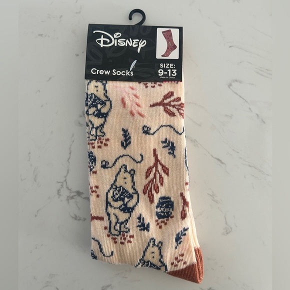 Disney Winnie the Pooh Crew Socks (Size 9-13), Unisex - NWT - Picture 1 of 5